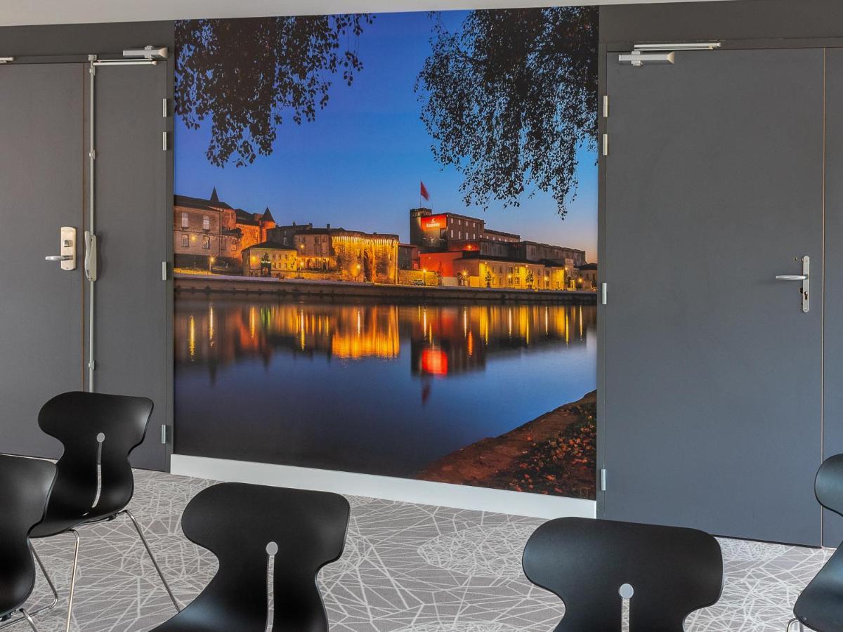 Ibis Budget Cognac Châteaubernard Exteriör bild