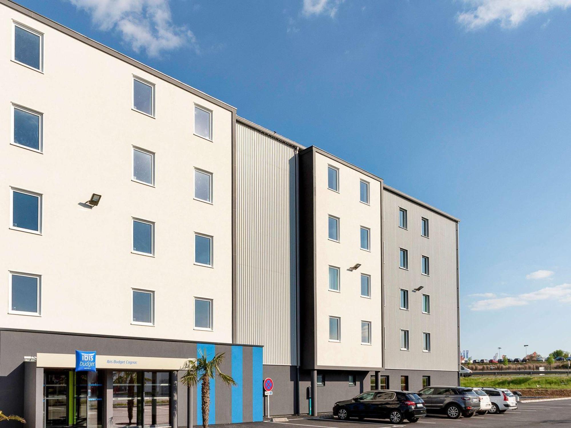 Ibis Budget Cognac Châteaubernard Exteriör bild